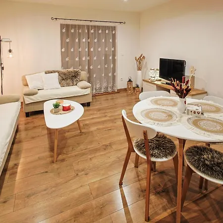 Сasa de vacaciones Liptov, Domček V Záhradách *